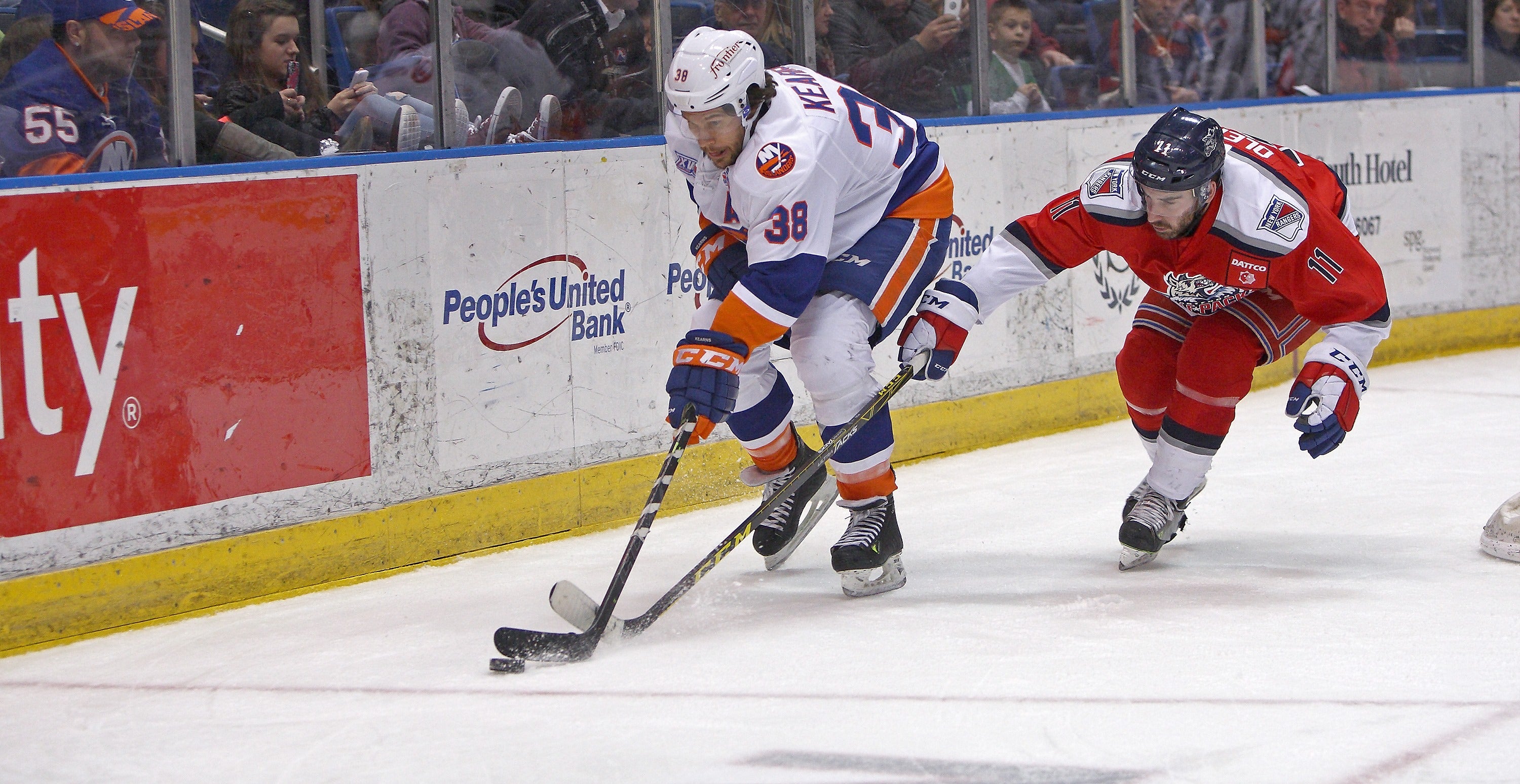 Sound Tigers Put an End to Pack Streak