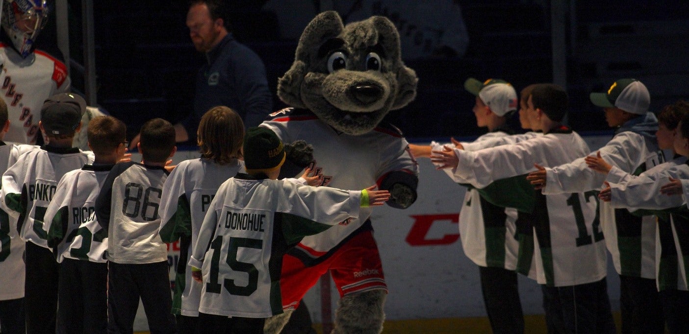 Binghamton Black Bears Thanksgiving Eve Hockey Game