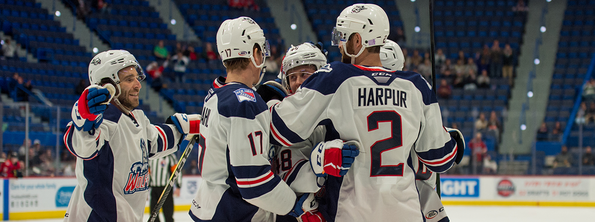 Reign edge Canucks, 2-1